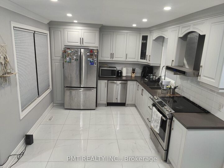 Property Photo:  73 Greene Drive  ON L6V 2P2 