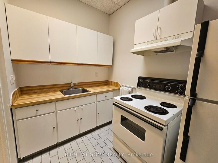 Property Photo:  516 Yonge Street 6  ON M4Y 1X9 