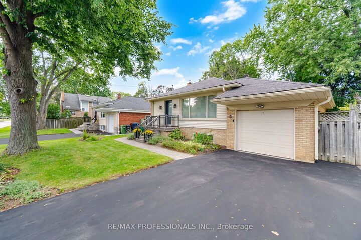Property Photo:  8 Beaverbrook Avenue  ON M9B 2M7 