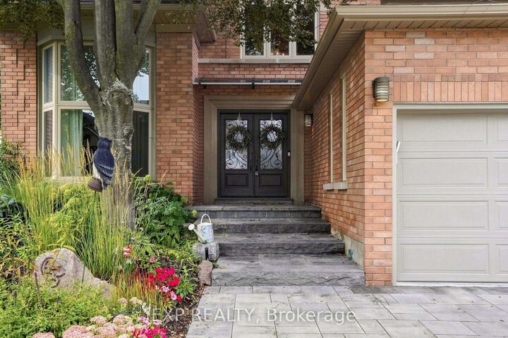 Property Photo:  655 Culler Mews  ON L3X 1V8 