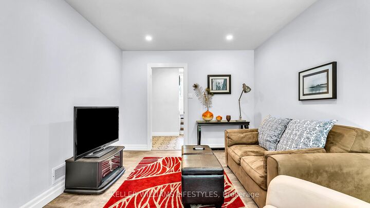 Property Photo: 900 Pond View Road 72 ON N5Z 4L7
