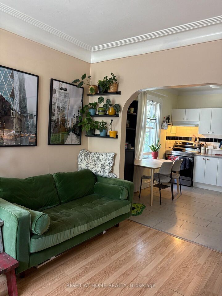 Property Photo: 409 Preston Street A ON K1S 4N1