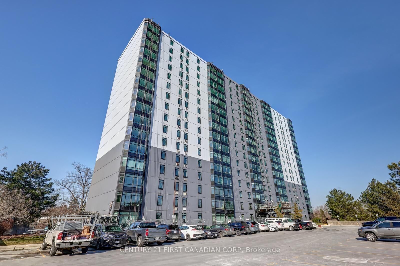 Property Photo:  45 Pond Mills Road 1014  ON N5Z 4W5 
