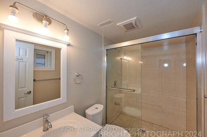 Property Photo:  36 Ladner Drive  ON M2J 3Z7 