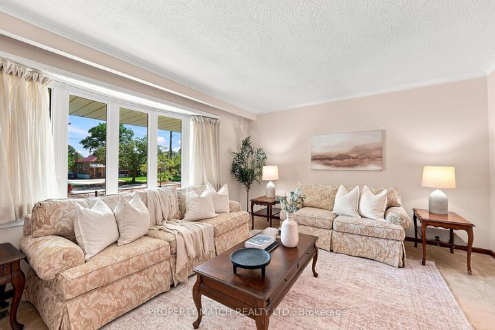 Property Photo:  938 Scarborough Golf Club Road  ON M1G 1J9 