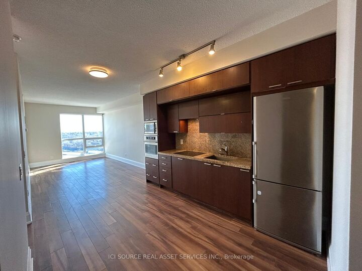 Property Photo:  120 Harrison Garden Boulevard 1029  ON M2N 0C2 