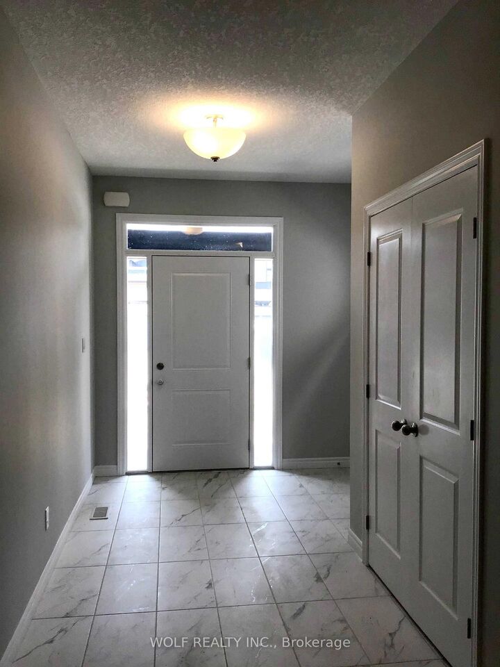 Property Photo:  521 Doonwoods Crescent  ON N2P 0E5 