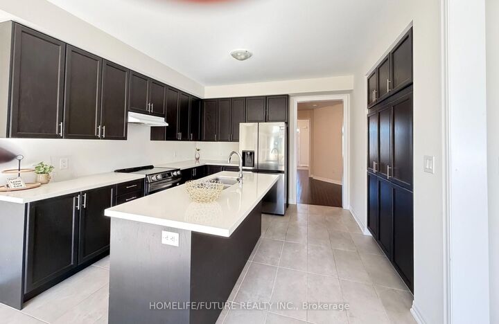 Property Photo:  171 Grady Drive  ON L1B 0W4 