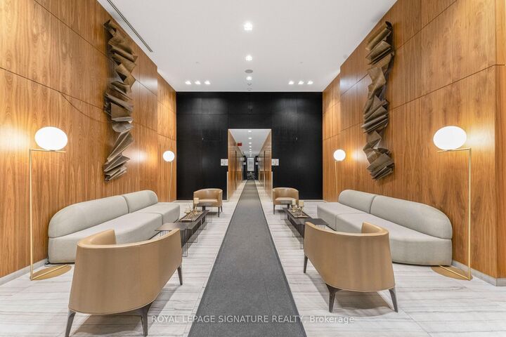Property Photo:  8 Eglinton Avenue E 5009  ON M4P 0C1 