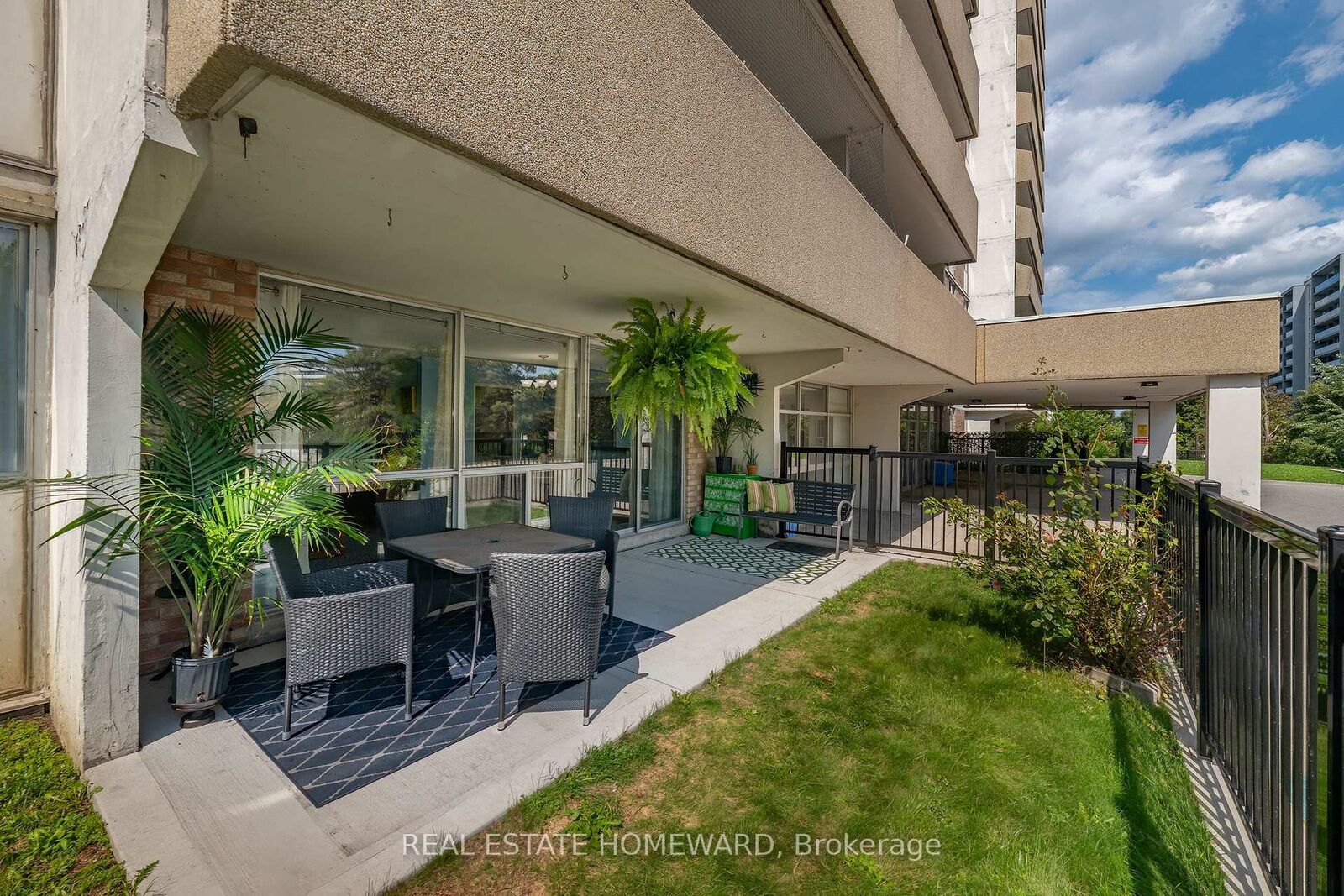 Property Photo:  120 Dundalk Drive 105  ON M1P 4V9 