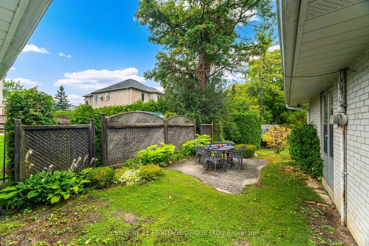 Property Photo:  22 Poplar Drive  ON L4E 2X6 