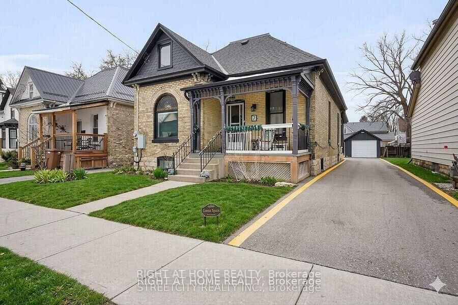 Property Photo:  7 Myrtle Street  ON N5R 2E6 