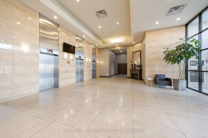 Property Photo:  797 Don Mills Road 1106  ON M3C 1V1 
