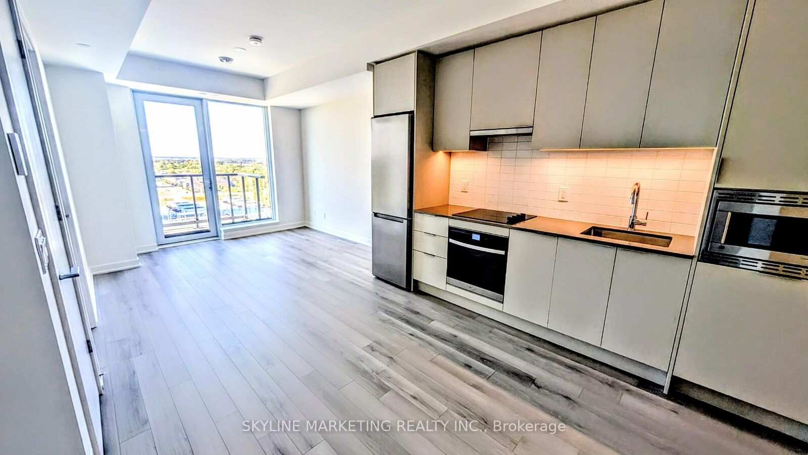 Property Photo: 3079 Trafalgar Road 1504 ON L6H 8C5