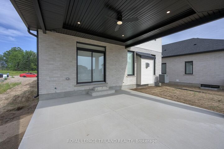 Property Photo:  6777 Heathwoods Avenue  ON N6P 0M2 
