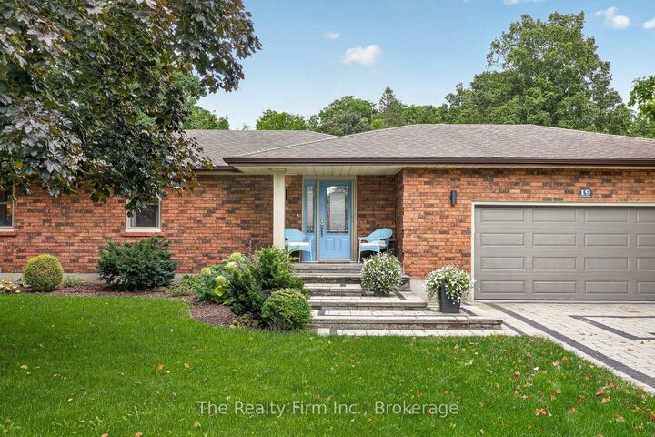 Property Photo:  19 Wellington Street W  ON N0J 1R0 