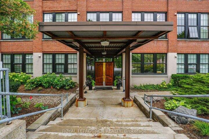 Property Photo:  543 Timothy Street 207  ON L3Y 1R1 