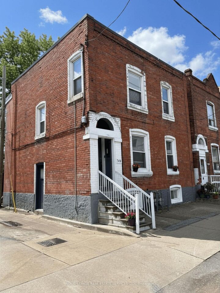 Property Photo:  740 Lansdowne Avenue  ON M6H 3Y8 