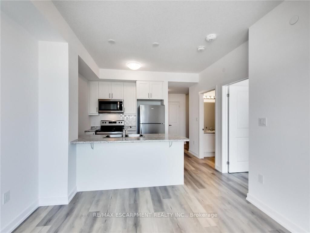 Property Photo:  470 Dundas Street E 1008  ON L8B 2A6 