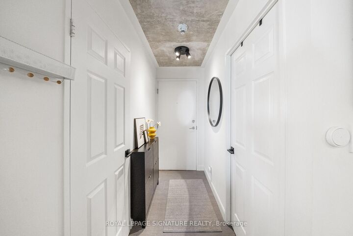 Property Photo:  1369 Bloor Street W 1402  ON M6P 4J4 