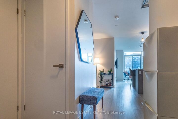 Property Photo:  31 Tippett Road 657  ON M3H 0C8 