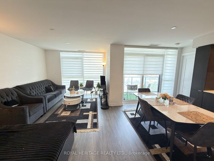 Property Photo:  225 Village Green Square E 409  ON M1S 0N4 