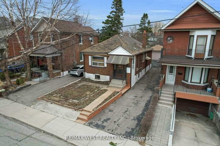 Property Photo:  661 Beresford Avenue  ON M6S 3C4 