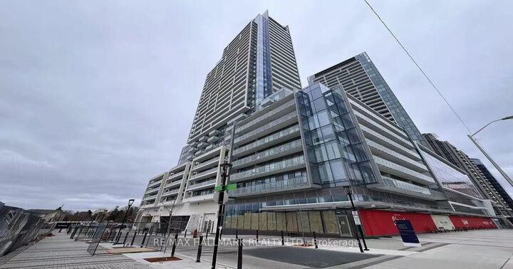 Property Photo:  7 Golden Lion Heights N2708  ON M2M 0C1 
