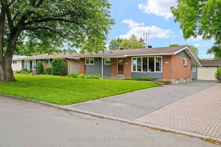 Property Photo:  1130 Parkway Drive  ON K2C 2W2 