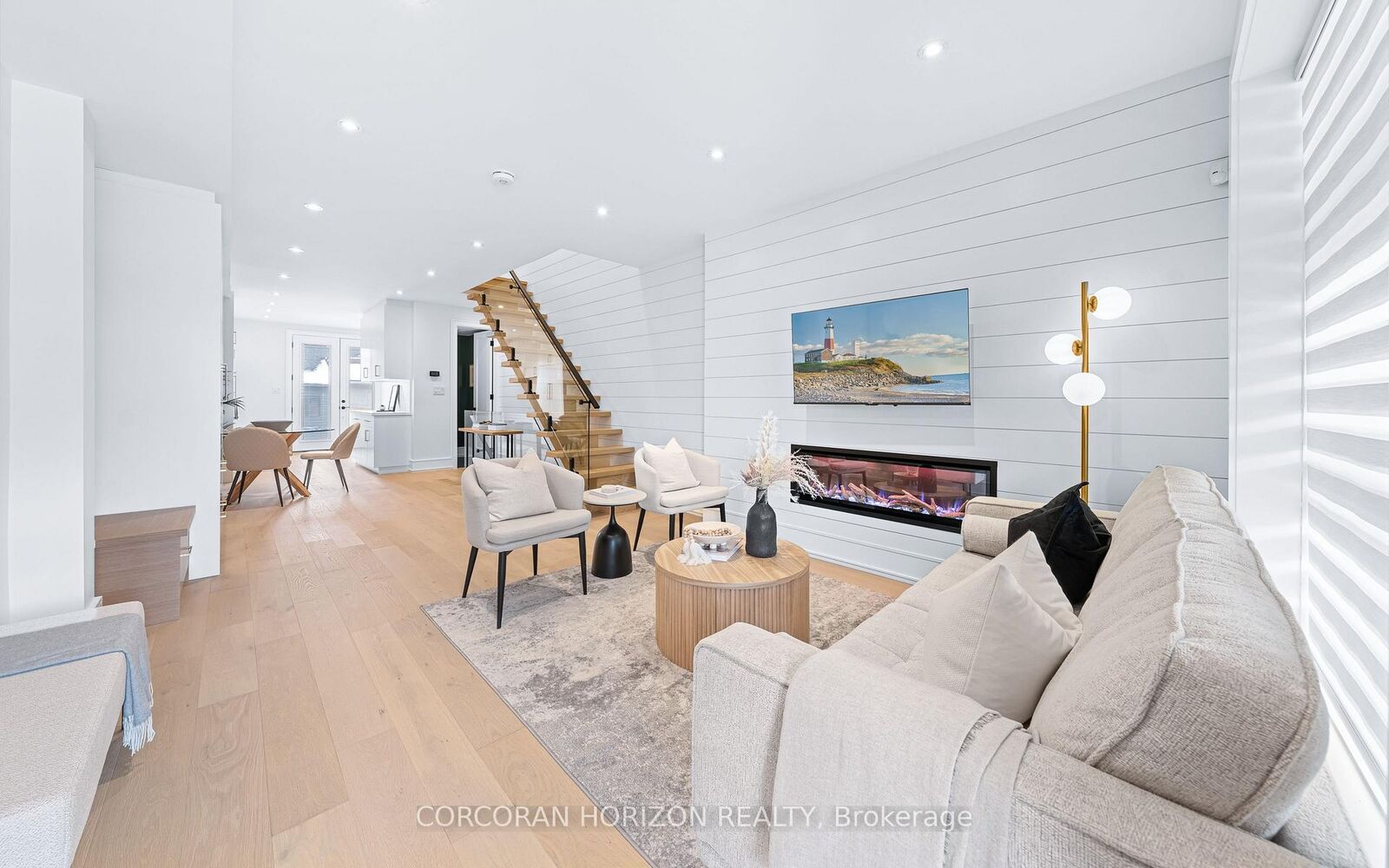Property Photo:  225 Christie Street  ON M6G 3B5 
