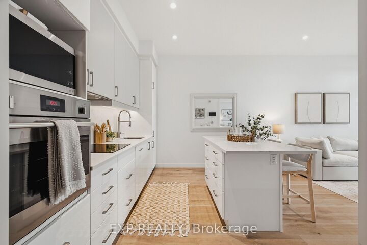 Property Photo:  181 King Street S 608  ON N2J 0E7 