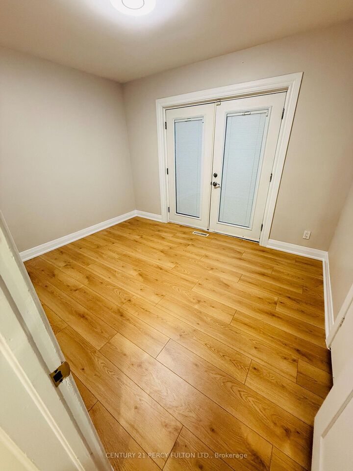 Property Photo:  379 Welland Avenue  ON L1J 3C7 
