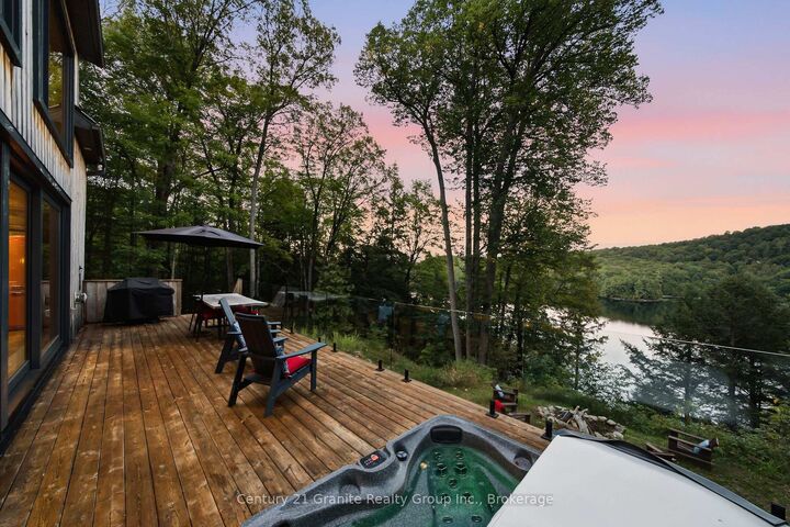 Photo de la propriété:  1093 Liswood Road  ON K0M 1S0 