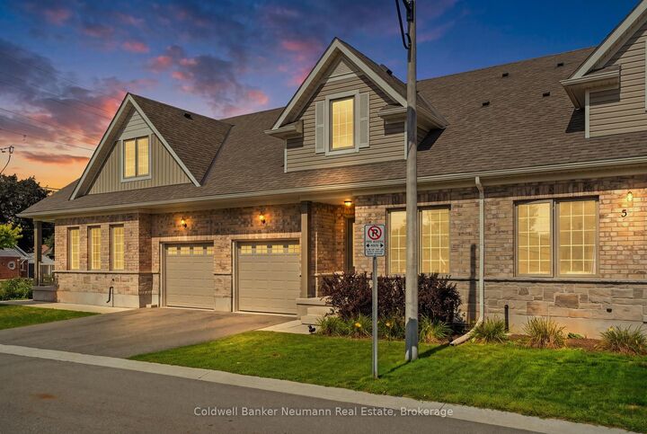 Property Photo: 3 Braida Lane ON L7J 0B7