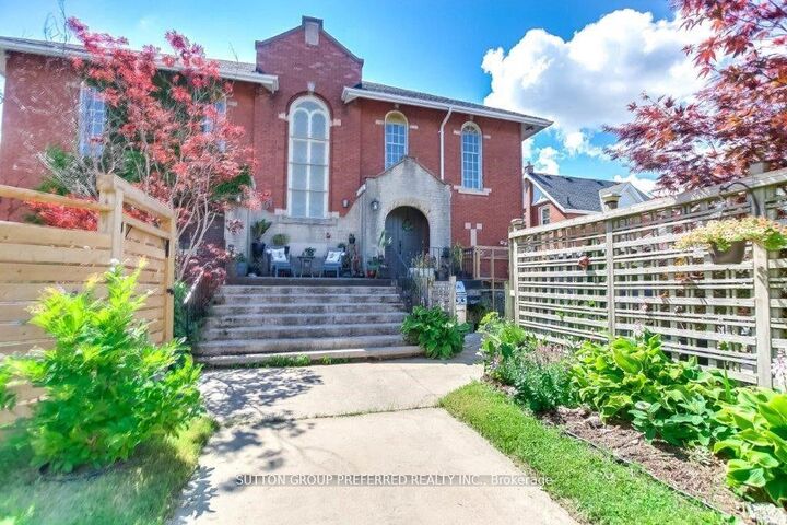 Property Photo:  73 Fifth Avenue  ON N5R 4C9 
