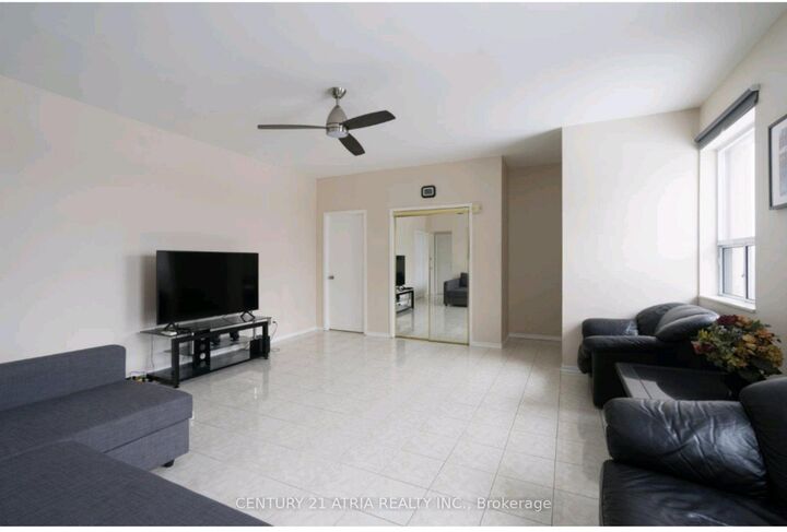 Property Photo:  3199 Dufferin Street 2nd Floor  ON M6A 2T2 