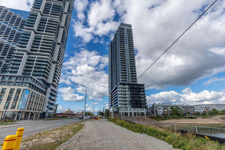 Property Photo:  7895 Jane Street 3104  ON L4K 2M7 