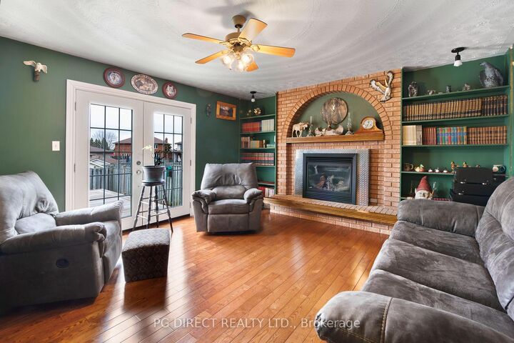 Property Photo:  42 Eglee Avenue  ON P1B 8Z7 