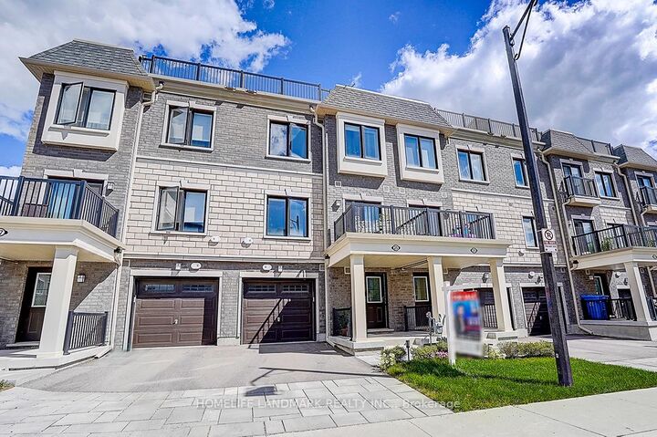 Property Photo:  25 Sunbury Lane  ON L4A 4W8 