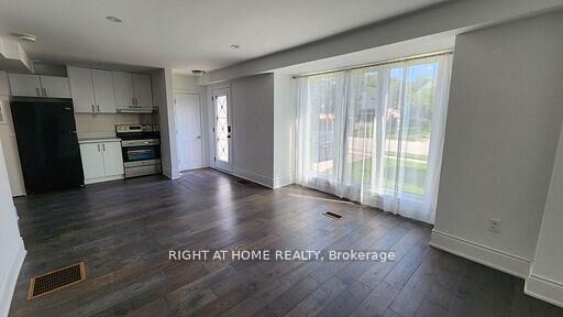 Property Photo:  82 Ellington Drive  ON M1R 3Y1 