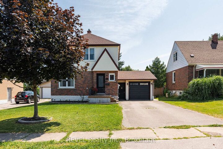 Property Photo: 5682 Hanan Avenue ON L2G 4E6