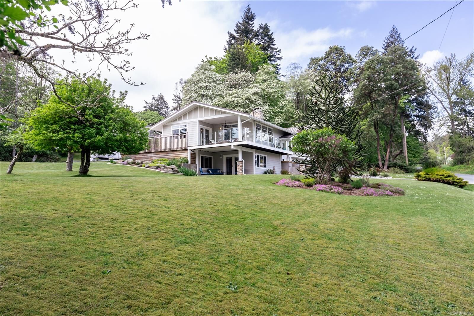 Property Photo:  1569 Murdoch Rd  BC V9X 1P1 