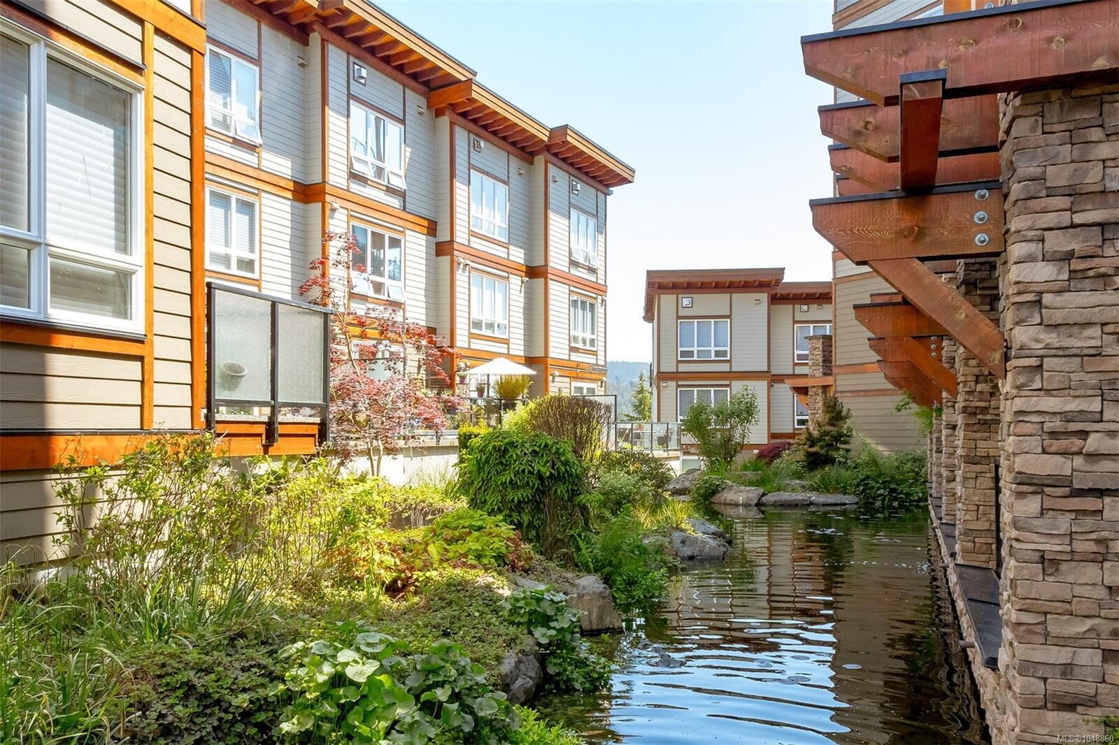 Property Photo:  6591 Lincroft Rd #202  BC V9Z 1M2 