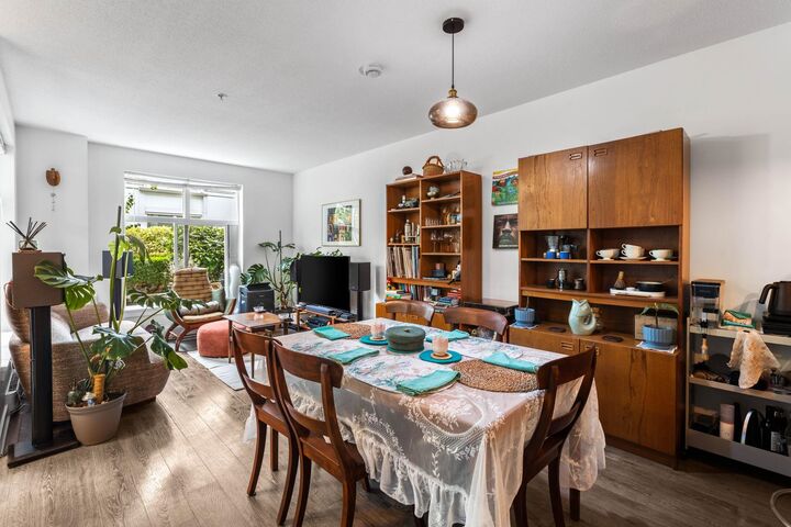 Property Photo:  618 Langside Avenue 302  BC V3J 0B8 