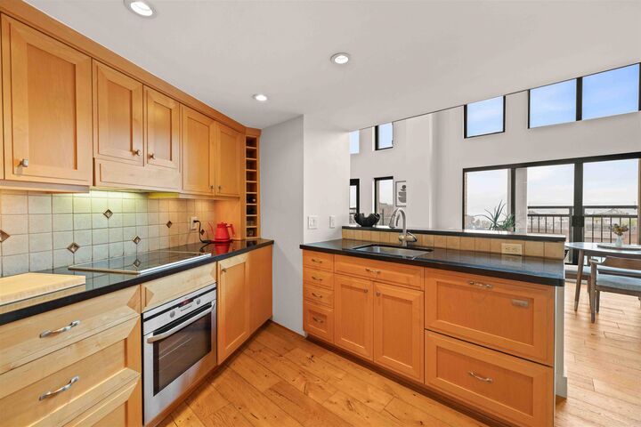 Property Photo: 22 E Cordova Street 708 BC V6A 4G8