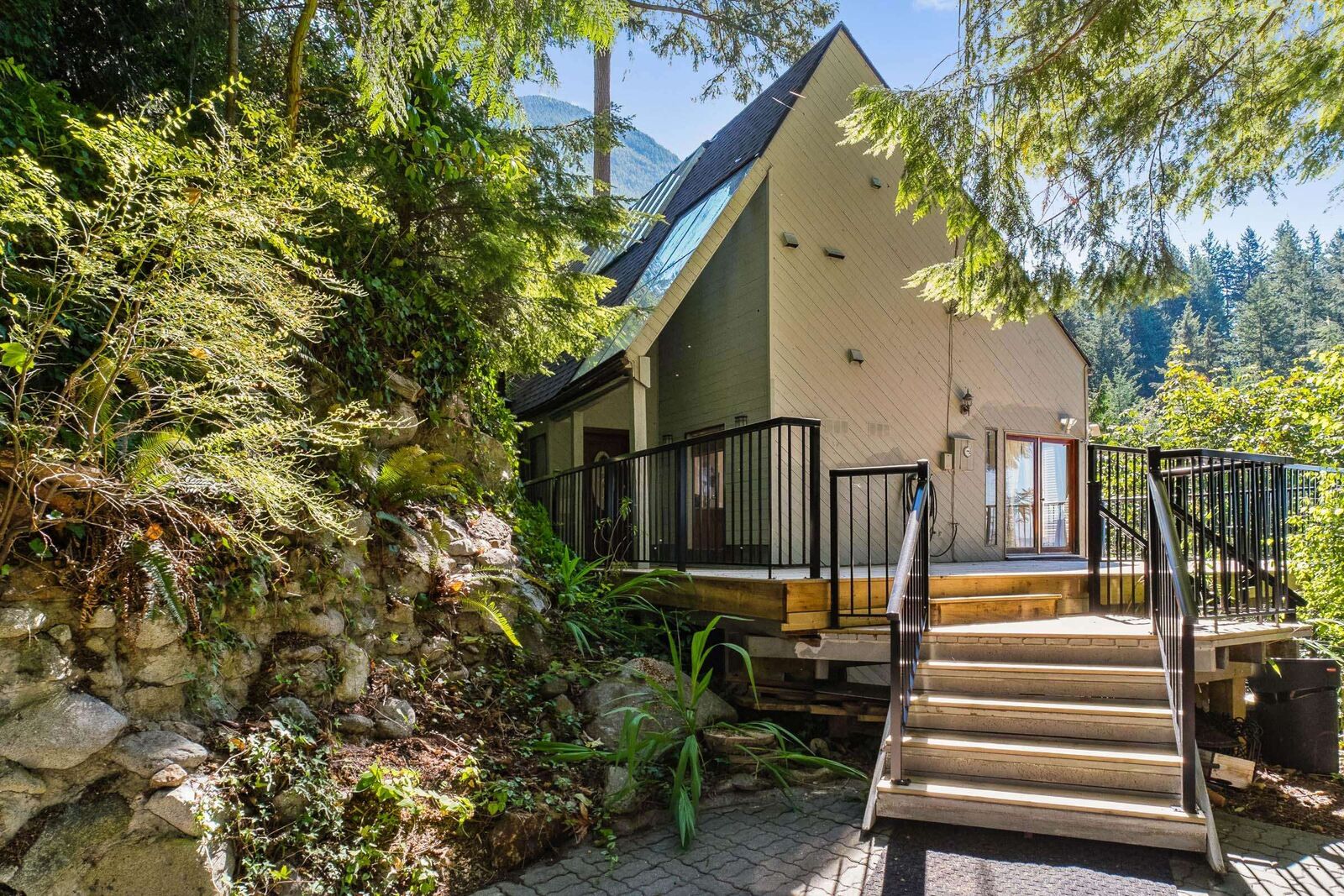 Property Photo:  430 Bayview Road  BC V0N 2E0 