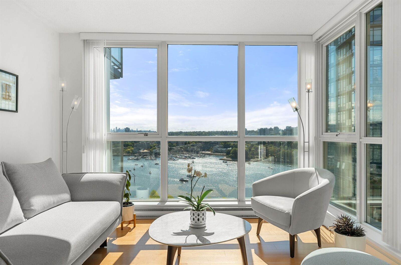 Property Photo:  1408 Strathmore Mews 2002  BC V6Z 3A9 