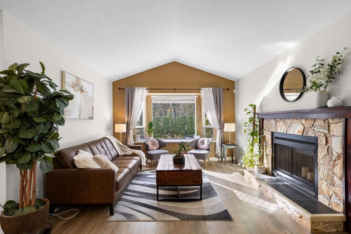 Property Photo:  2983 Walton Avenue  BC V3B 6N1 