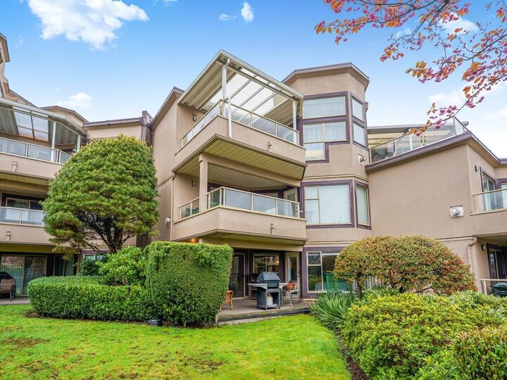Property Photo: 78 Richmond Street 207 BC V3L 5T2