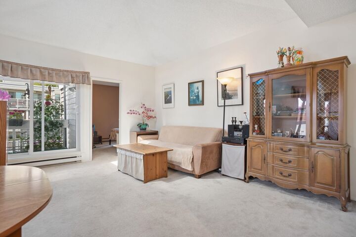 Property Photo:  1545 E 2nd Avenue 305  BC V5N 1C8 